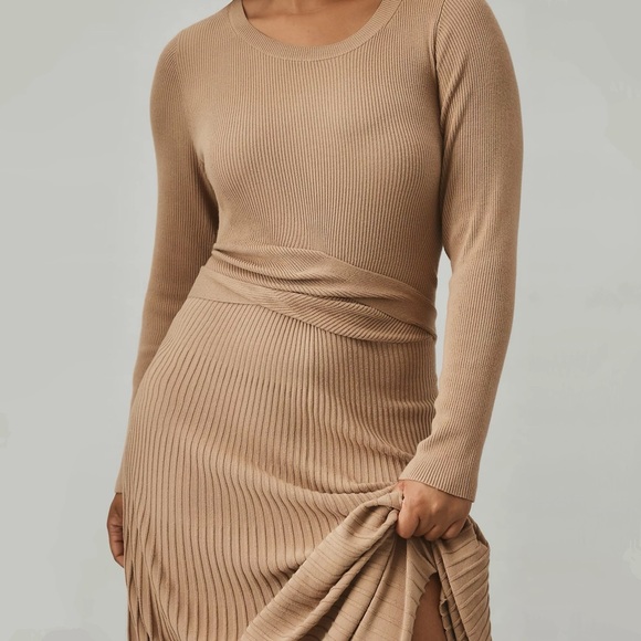 By Anthropologie Slim-Knit Pleated Midi Dress - Picture 5 of 6